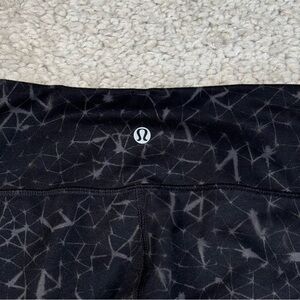 Lululemon Black Geometric Leggings